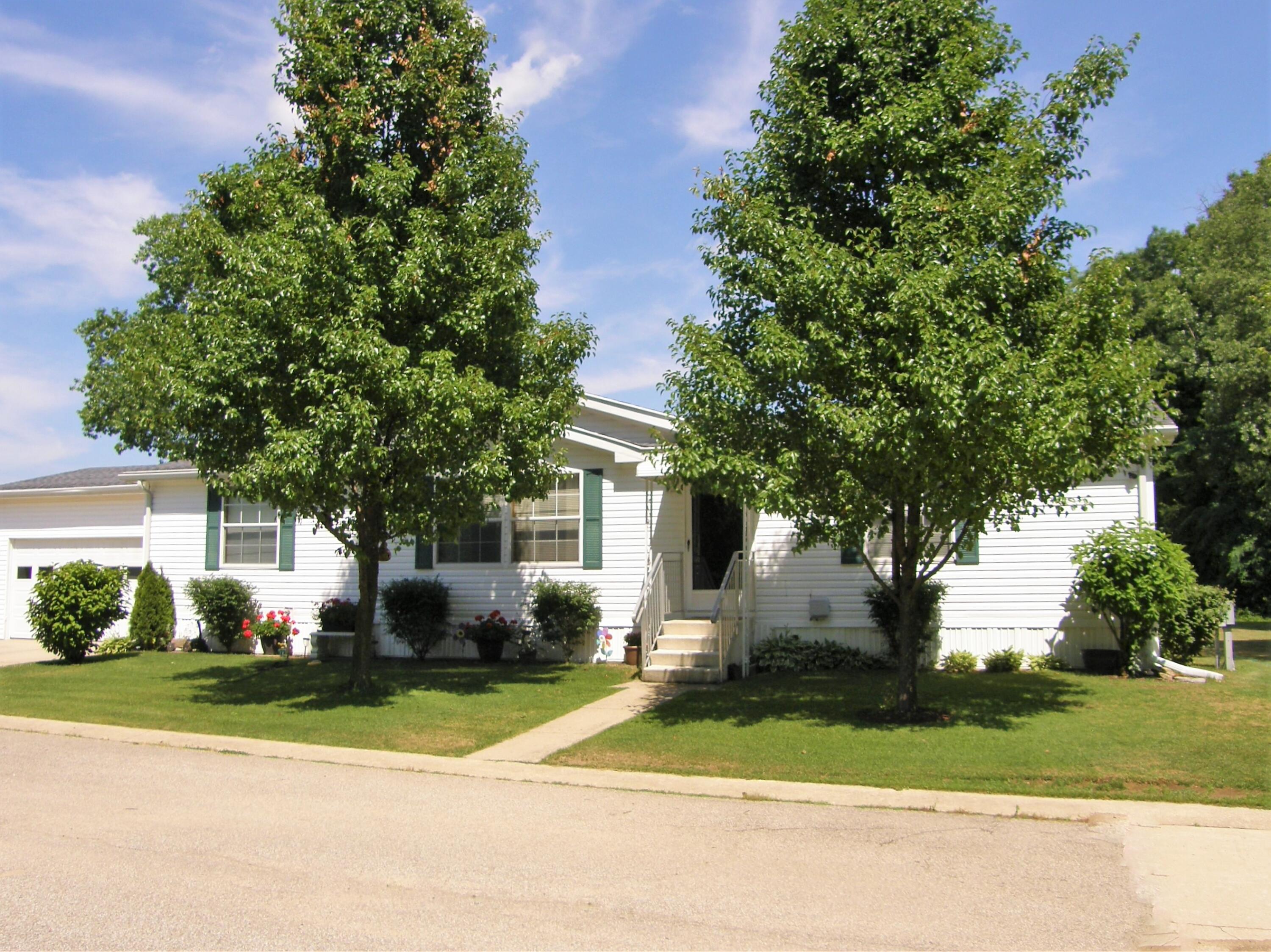 2006 Ontario Road, Unit 148 Niles, MI 49120 - Photo 1 of 47 148_1_Front