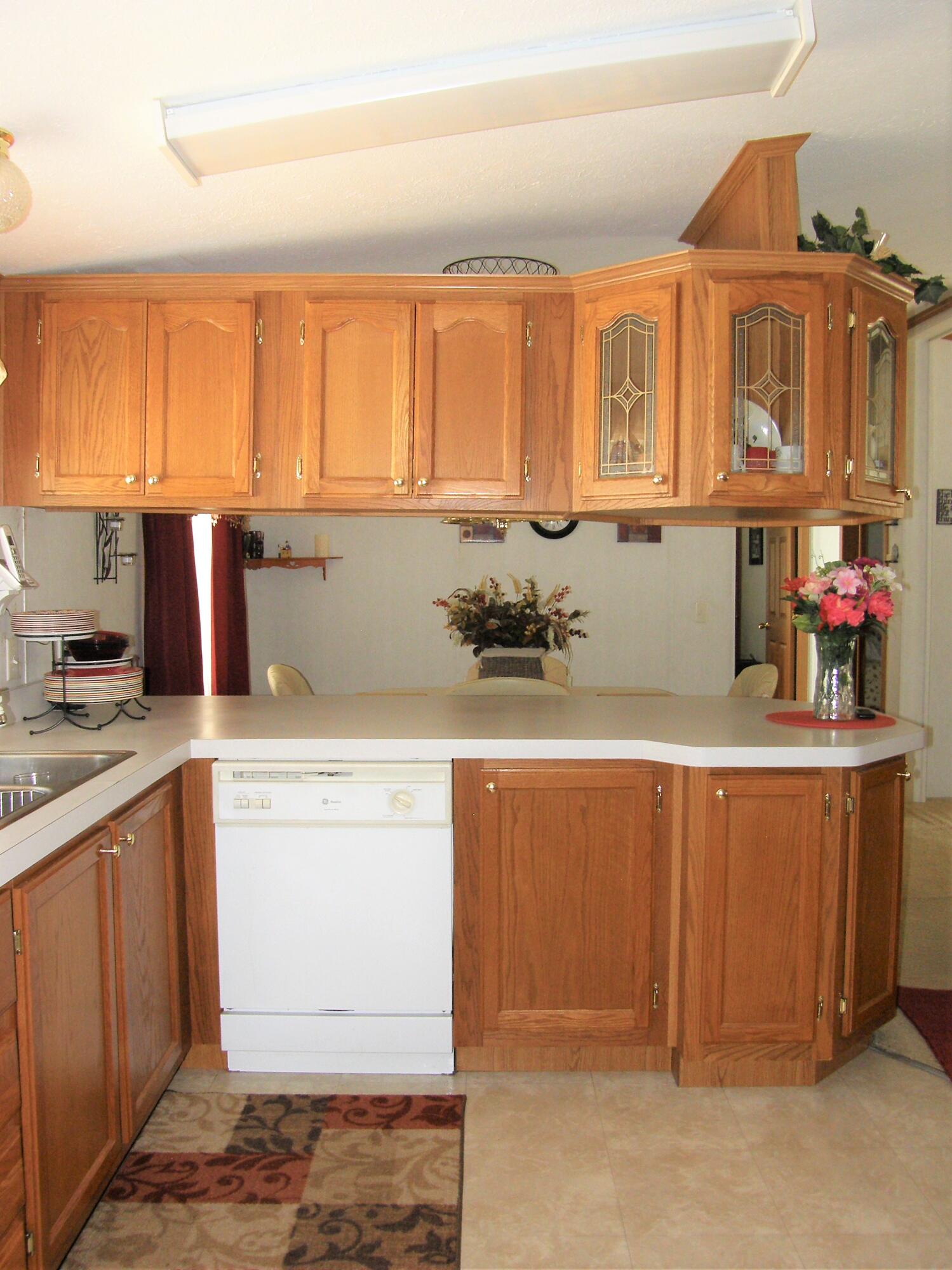 2006 Ontario Road, Unit 148 Niles, MI 49120 - Photo 20 of 47 148_20_Kitchen