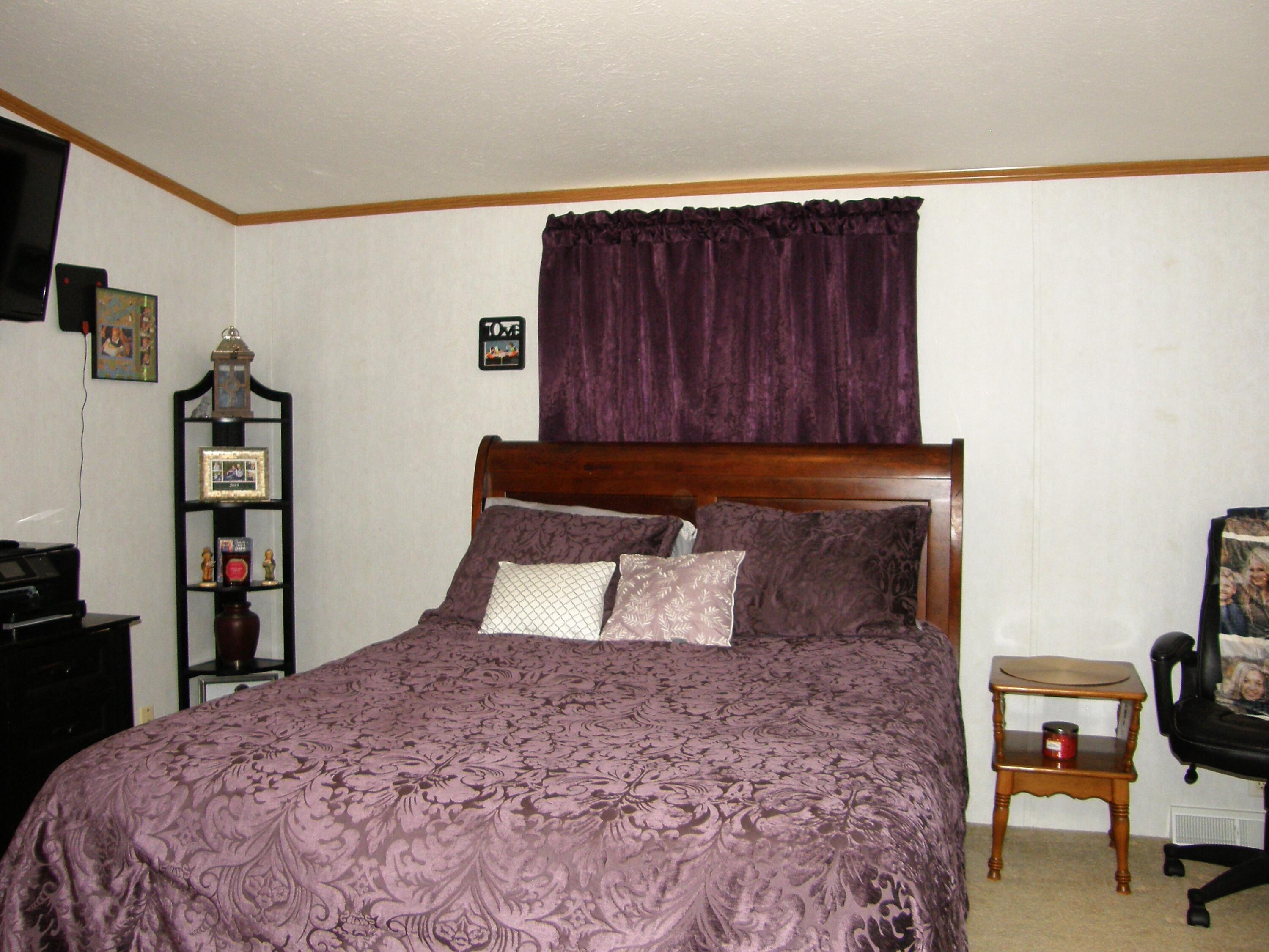 2006 Ontario Road, Unit 148 Niles, MI 49120 - Photo 26 of 47 148_26_MainBedroom