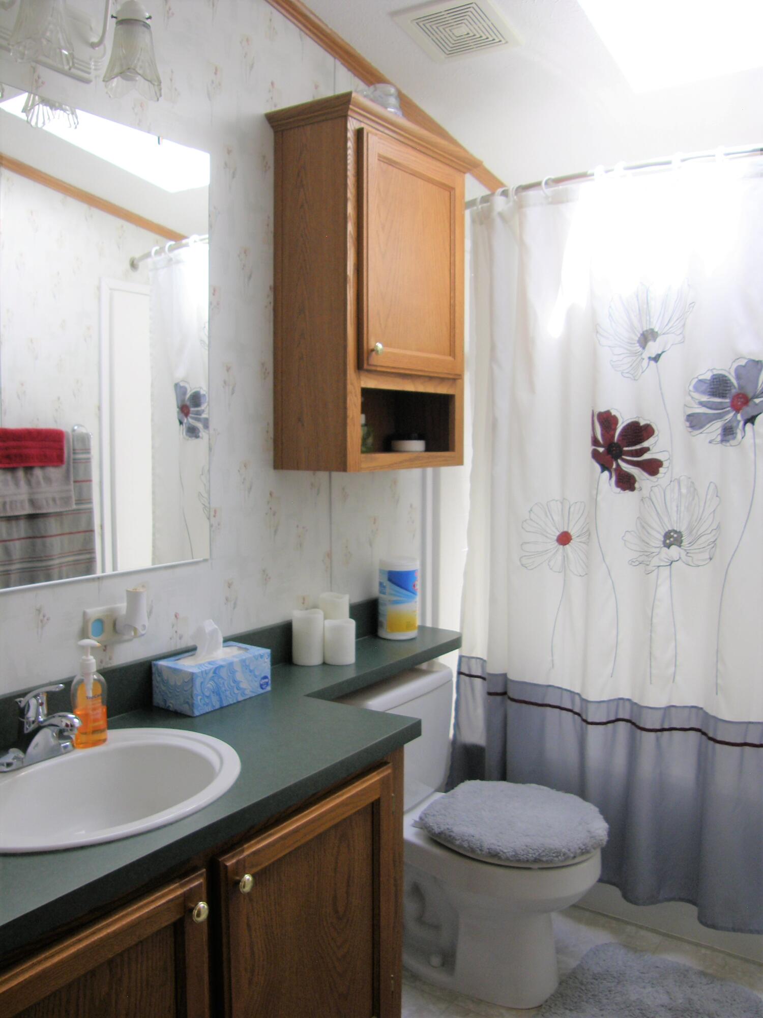 2006 Ontario Road, Unit 148 Niles, MI 49120 - Photo 41 of 47 148_41_Bath#2