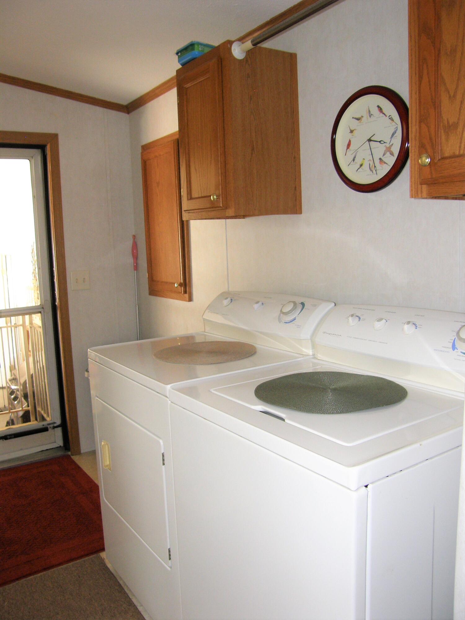 2006 Ontario Road, Unit 148 Niles, MI 49120 - Photo 44 of 47 148_44_LaundryArea