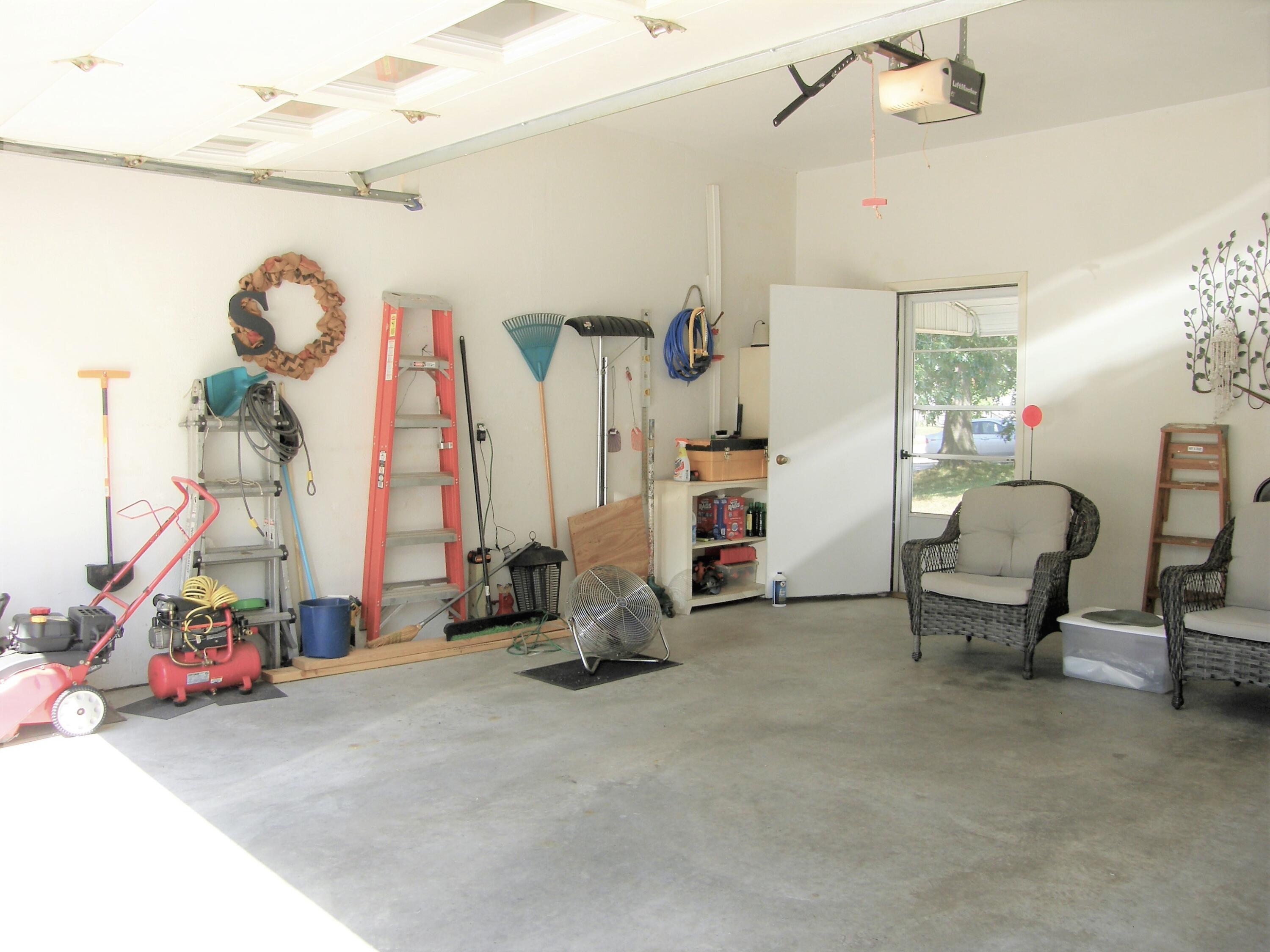 2006 Ontario Road, Unit 148 Niles, MI 49120 - Photo 45 of 47 148_45_NiceGarage