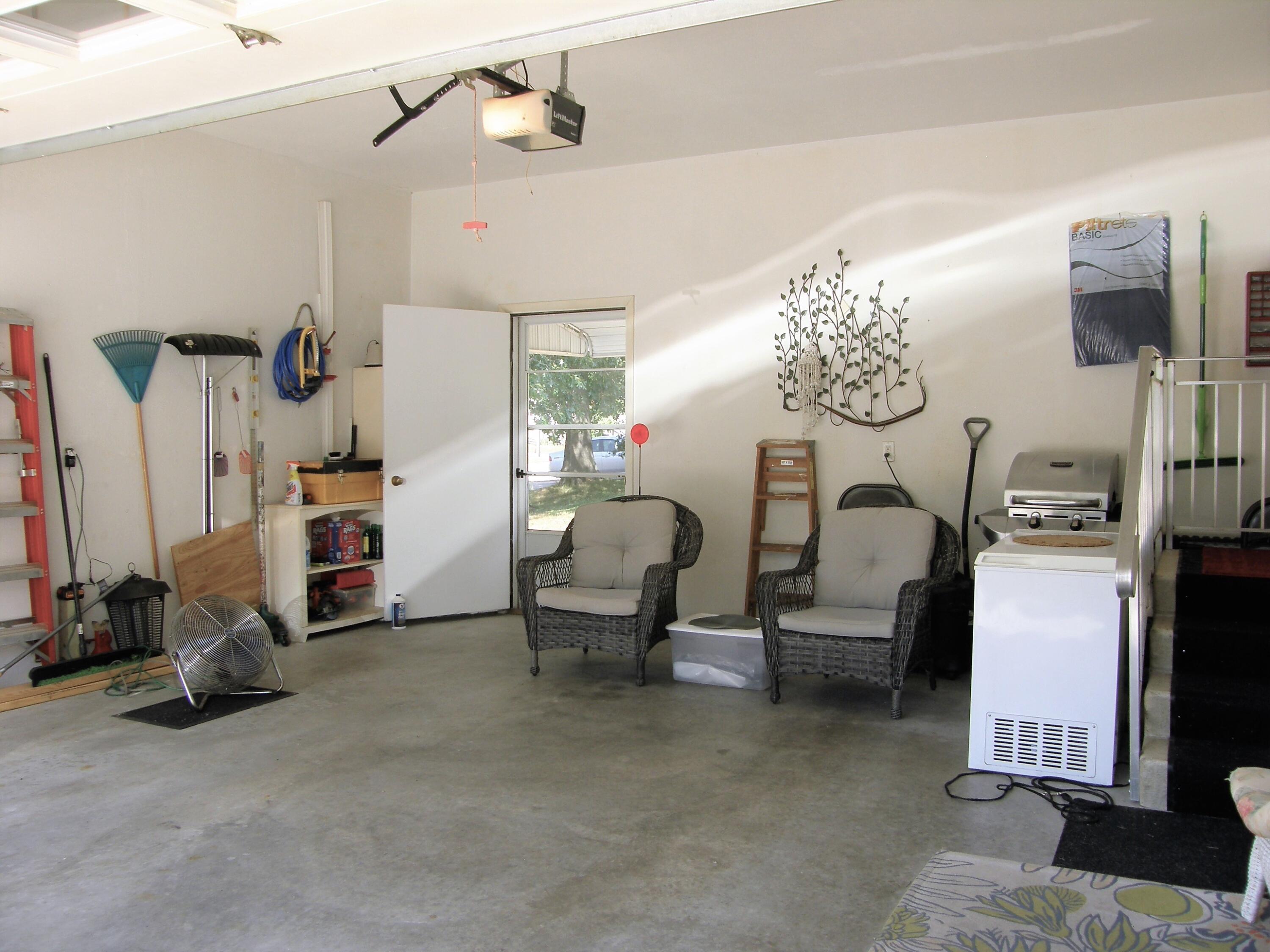2006 Ontario Road, Unit 148 Niles, MI 49120 - Photo 46 of 47 148_46_NiceGarage