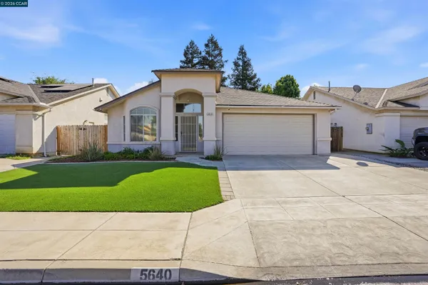 $425,000 | 5640 North Wheeler Avenue, Fresno, CA 93722