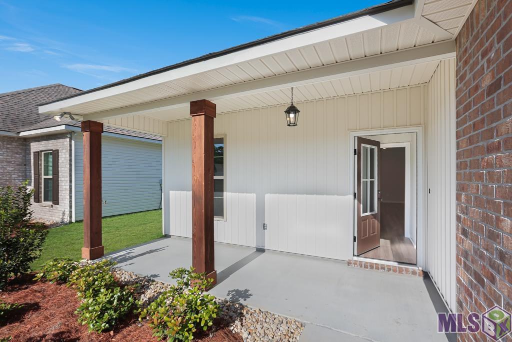 28421 Middlebrook Way Denham Springs, LA 70726 - Photo 2 of 21