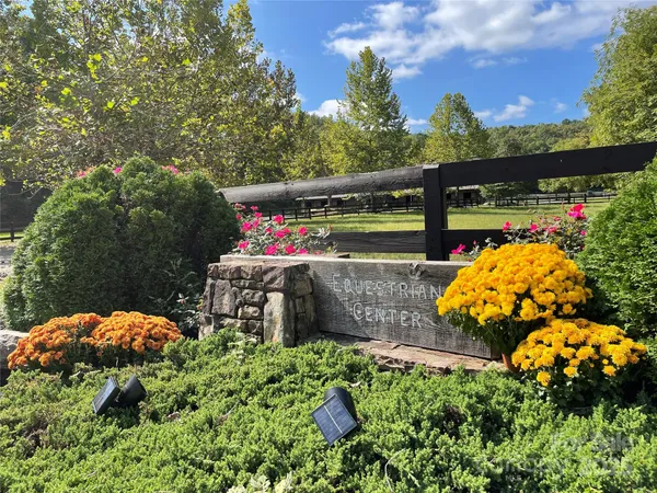 view of an outdoor sitting area