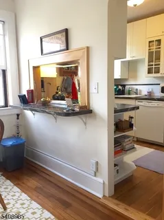 $1,900 | 12 Orchard Road, Maplewood, NJ 07040