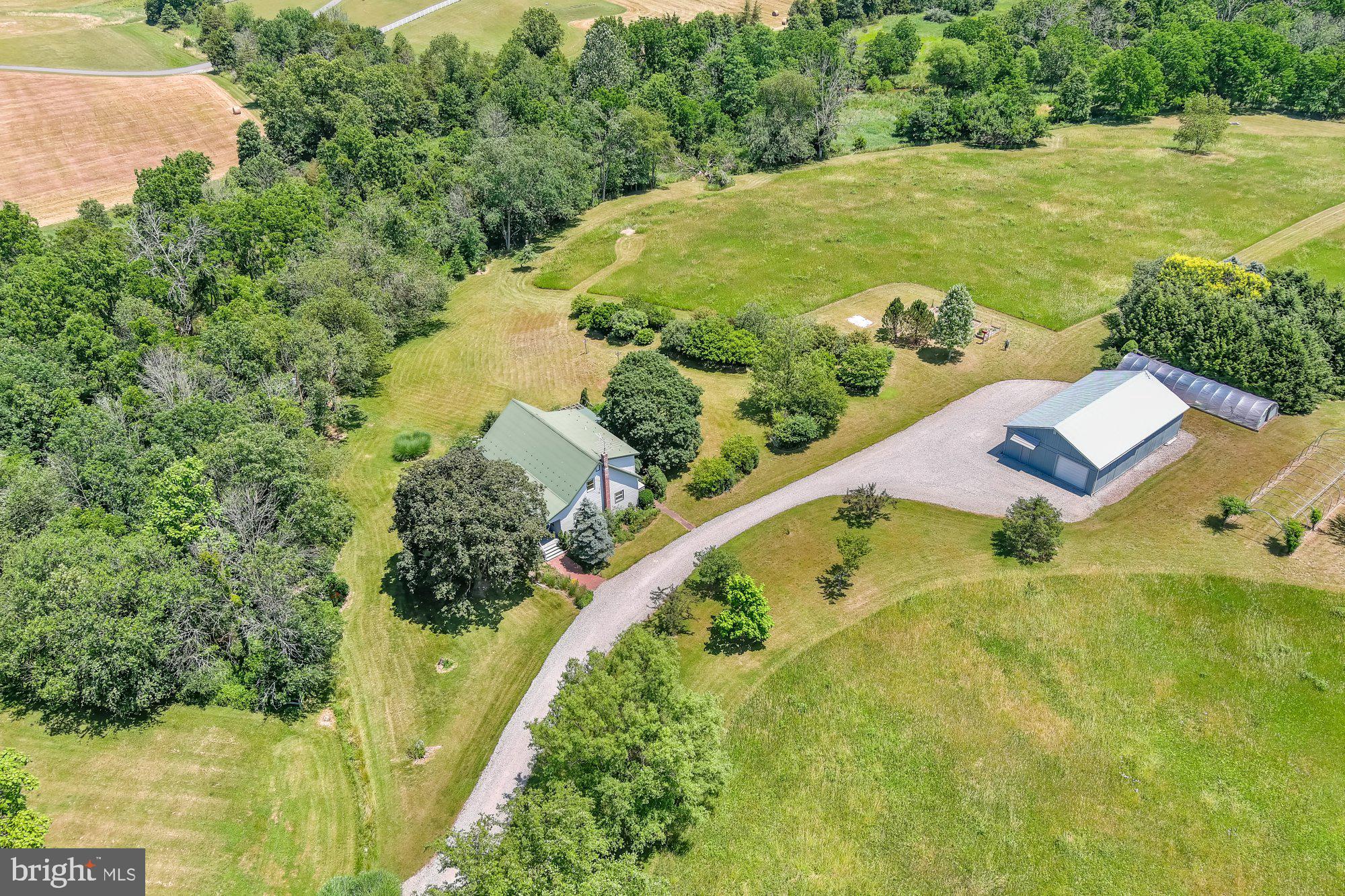 336 Schriver Road Gettysburg, PA 17325 - Photo 5 of 62