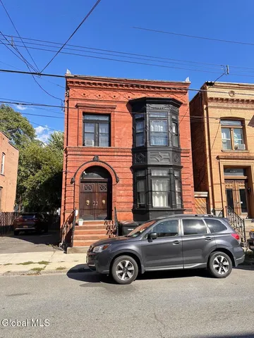 $1,650 | 2916 6th Avenue, Unit 1, Troy, NY 12180