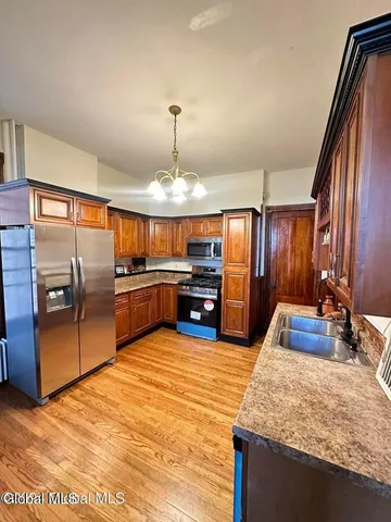 $1,650 | 2916 6th Avenue, Unit 1, Troy, NY 12180