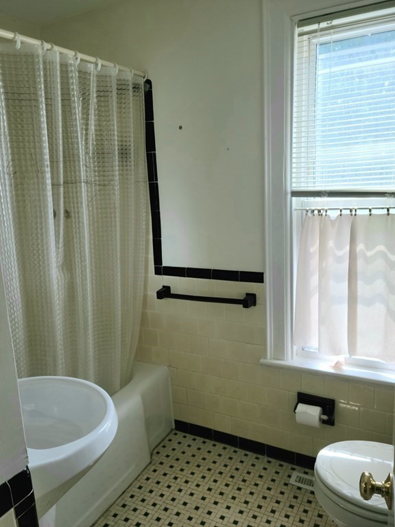 25 Lyman Road, Unit A Northampton, MA 01060 - Photo 14 of 16 Gallery Image 14