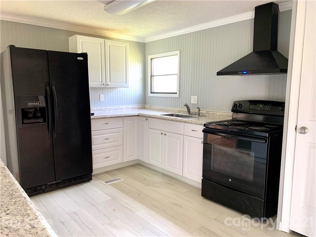 4433 Miami Church Road Concord, NC 28025 - Photo 4 of 19 Gallery Image 4