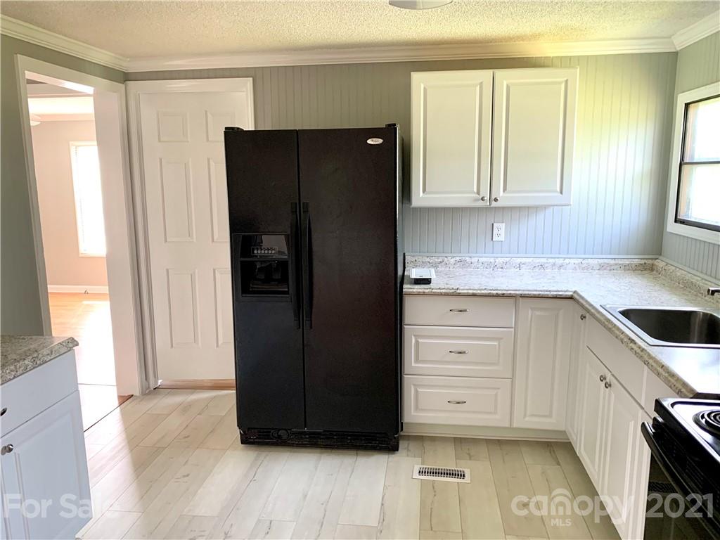 4433 Miami Church Road Concord, NC 28025 - Photo 5 of 19 Gallery Image 5