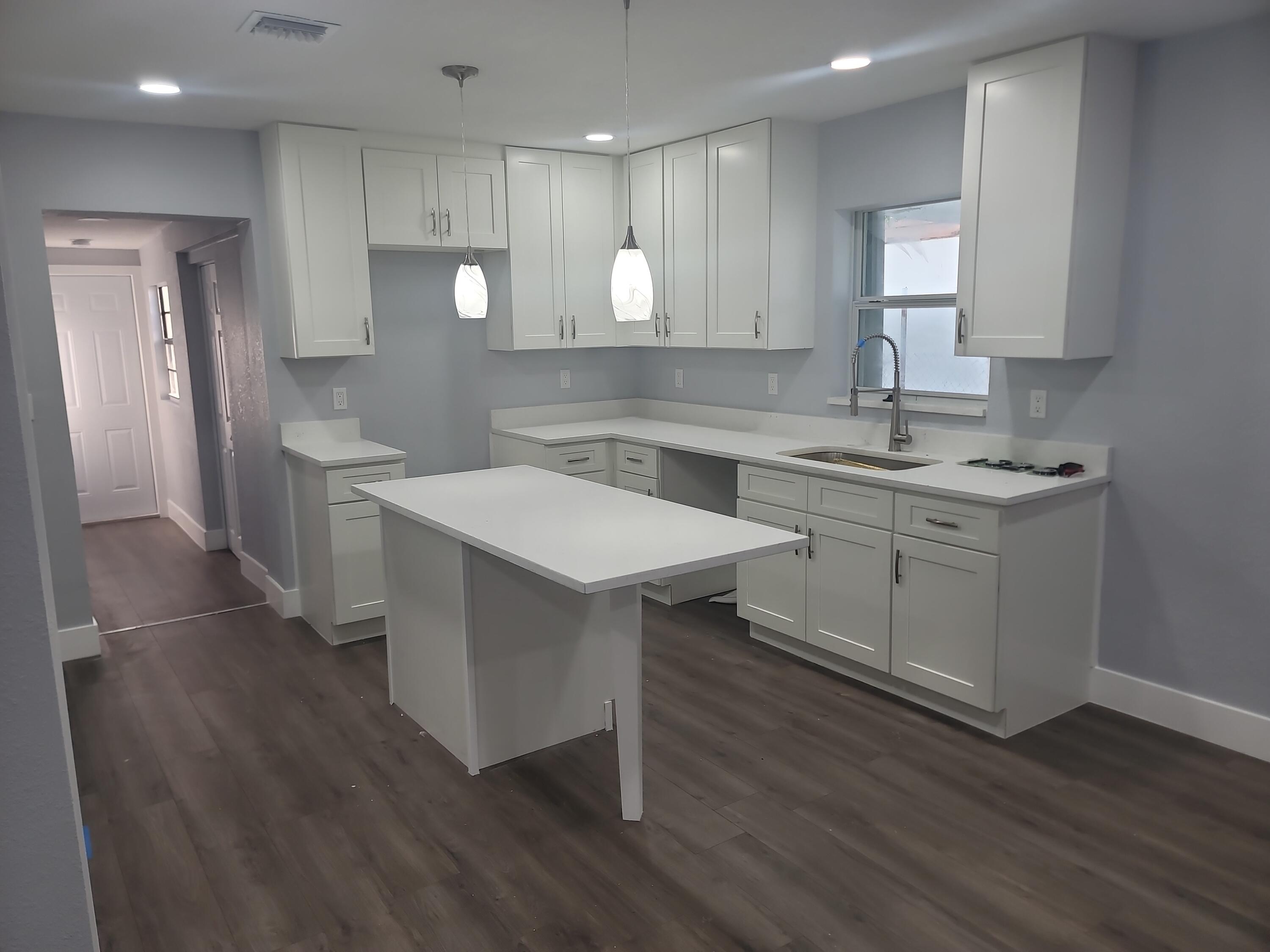 1325 West 24th Street Riviera Beach, FL 33404 - Photo 4 of 5 Kitchen