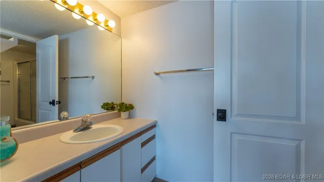 $209,900 | 6005 Baydy Peak Road, Unit 705, Osage Beach, MO 65065