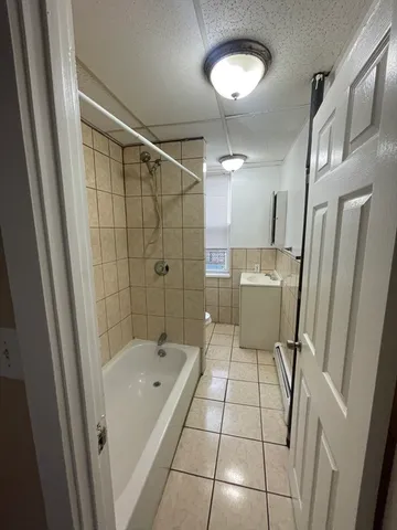 $4,800 | 277 Chestnut Street, Unit 2, Lynn, MA 01902