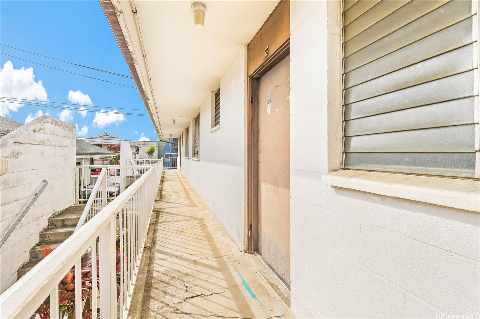 910 Factory Street Honolulu, HI 96819 - Photo 13 of 19