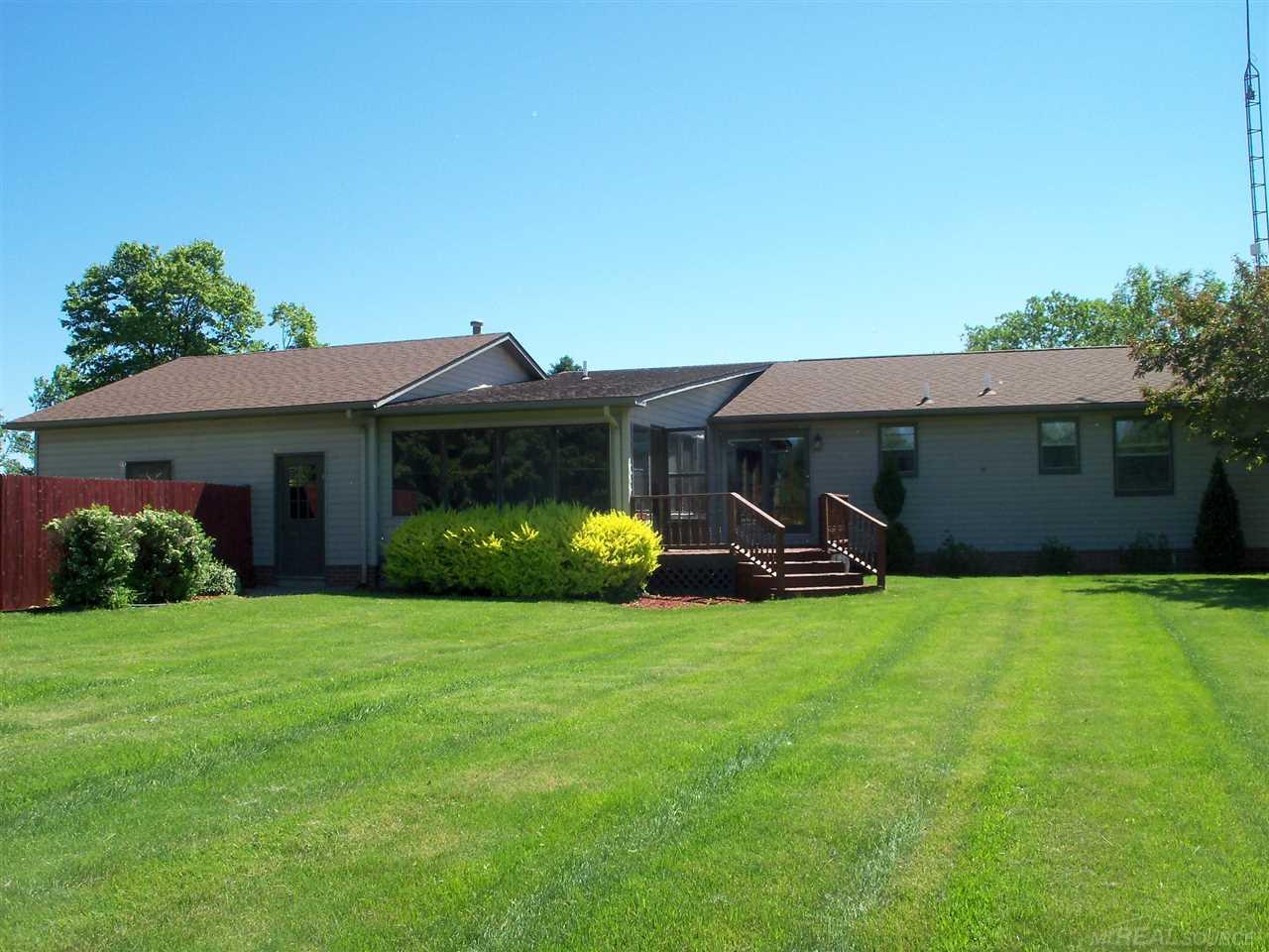 1800 South Ridge Road Applegate, MI 48401 - Photo 4 of 36