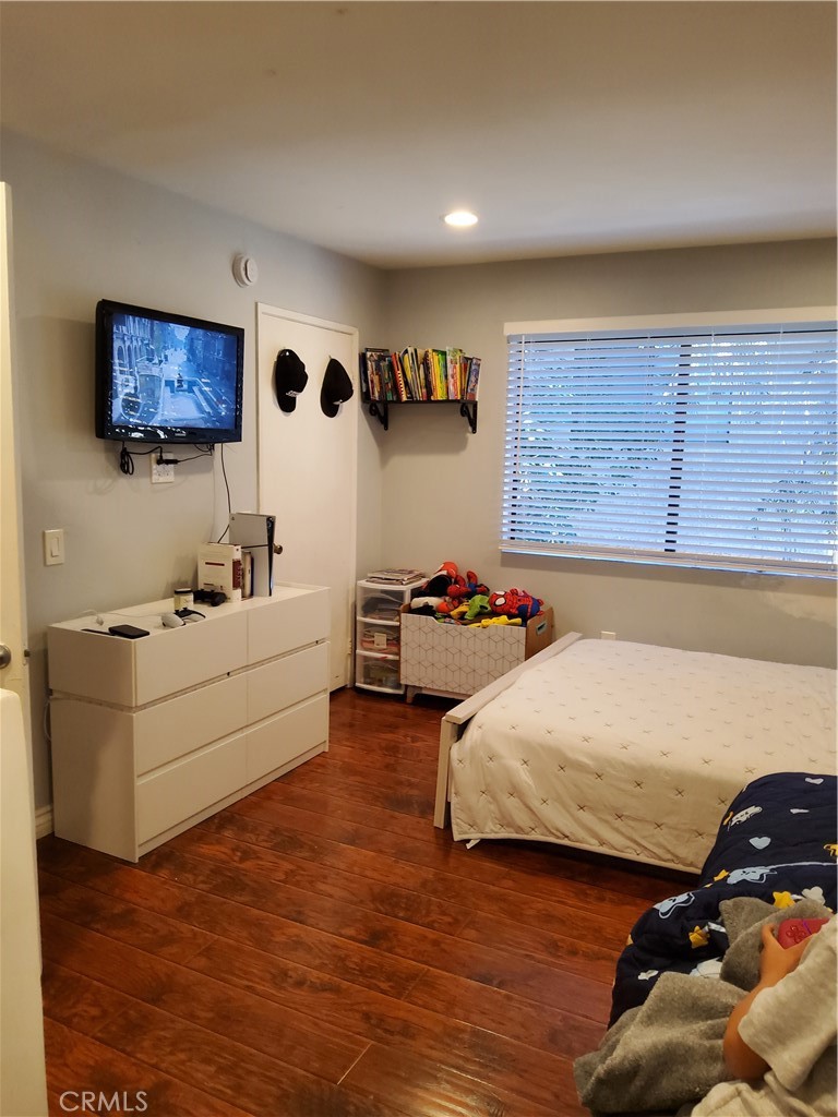 13540 Hubbard Street, Unit 10 Sylmar, CA 91342 - Photo 15 of 17