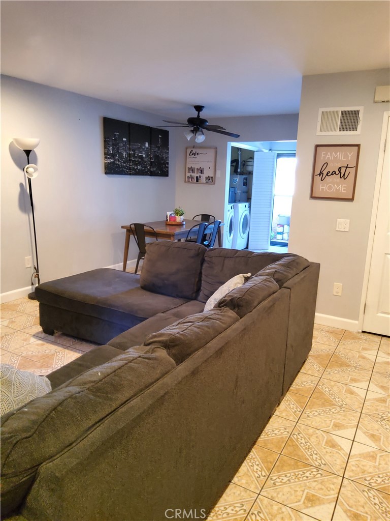 13540 Hubbard Street, Unit 10 Sylmar, CA 91342 - Photo 5 of 17