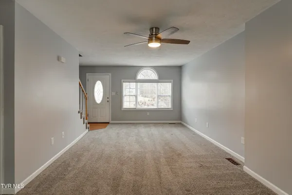 $1,700 | 220 Amanda Lane, Unit 1, Bristol, TN 37620