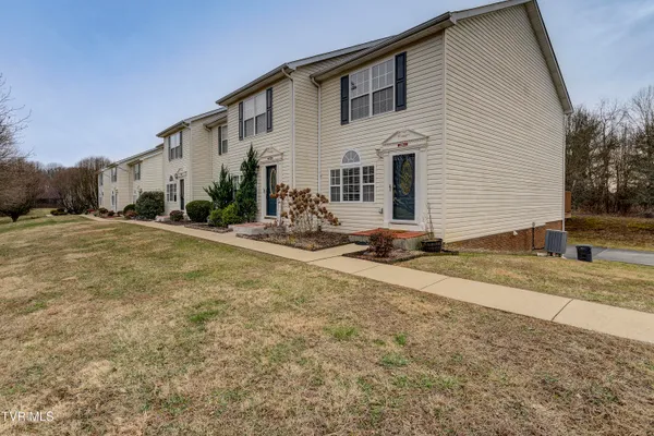 $1,700 | 220 Amanda Lane, Unit 1, Bristol, TN 37620