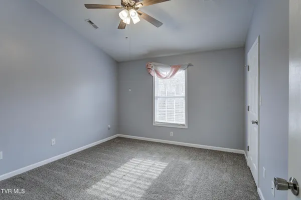 $1,700 | 220 Amanda Lane, Unit 1, Bristol, TN 37620