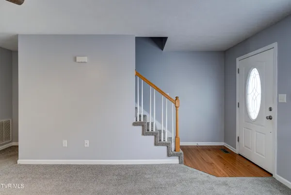 $1,700 | 220 Amanda Lane, Unit 1, Bristol, TN 37620