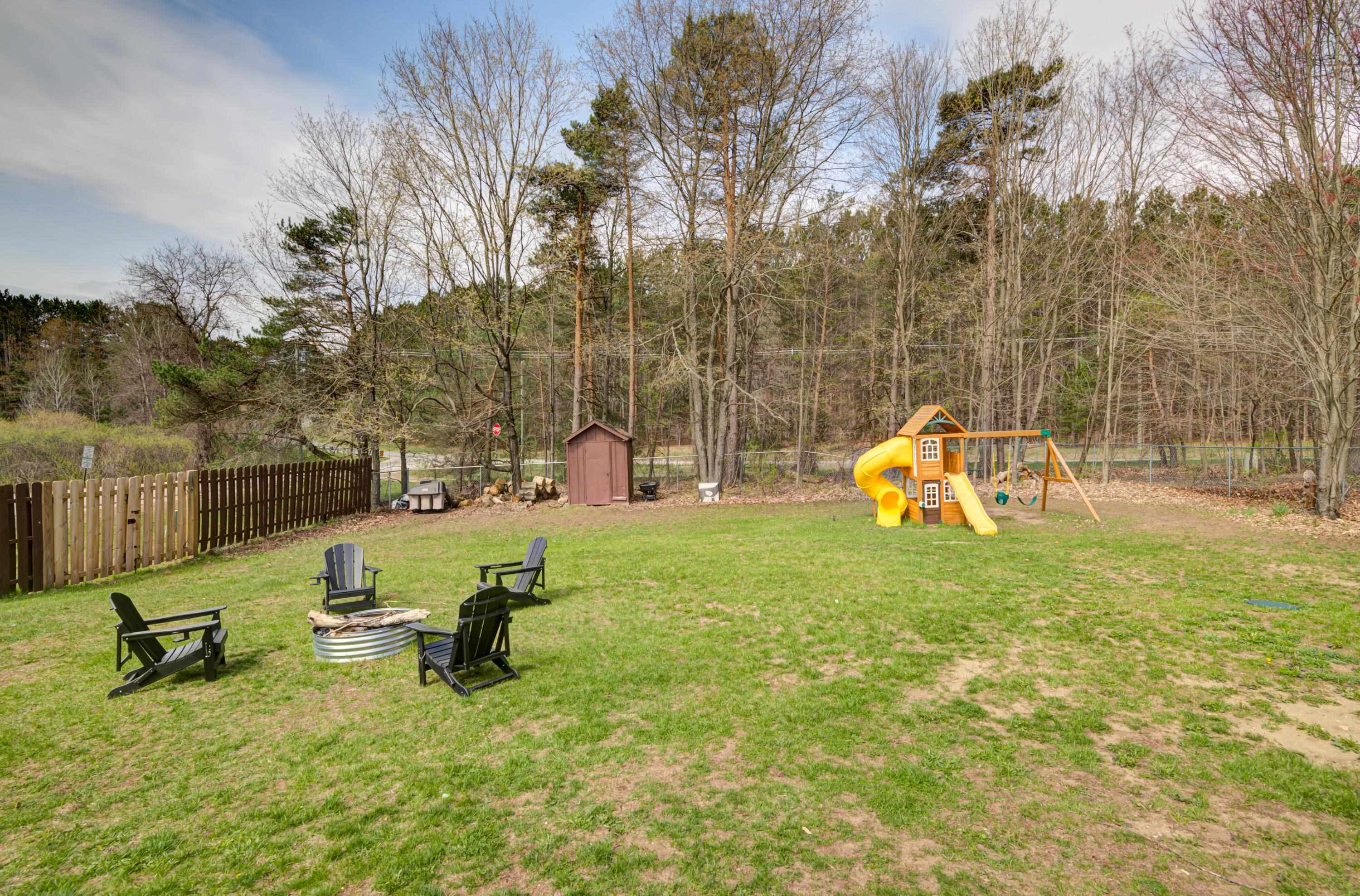 2575 Reily Court Traverse City, MI 49685 - Photo 40 of 42