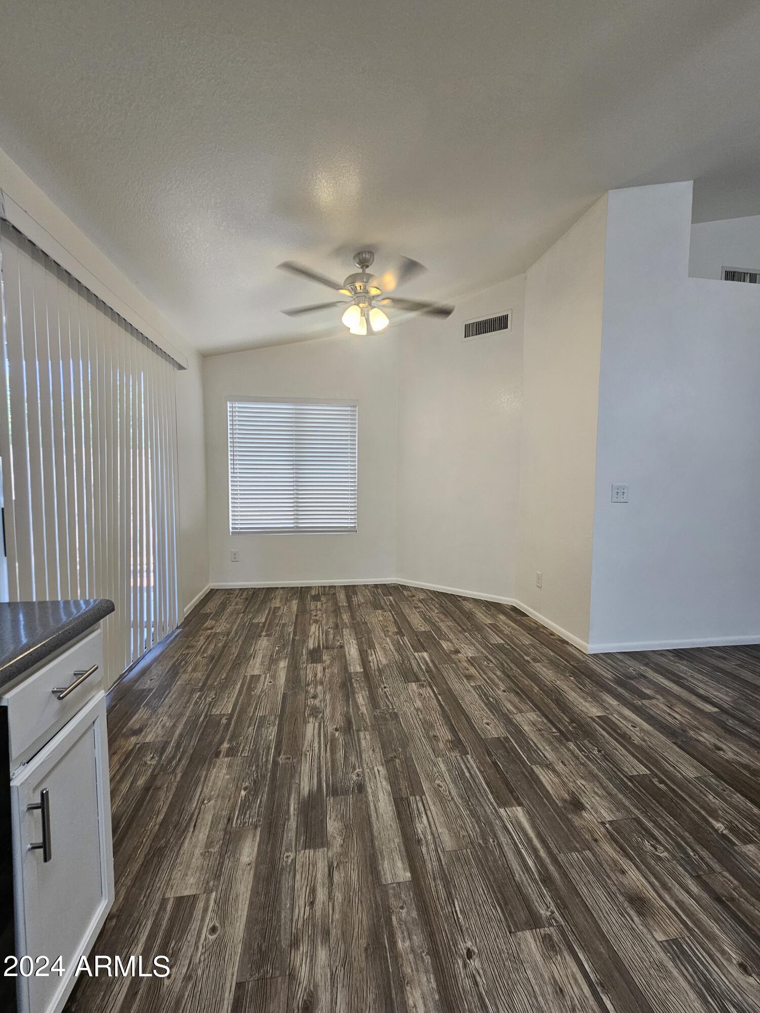 1743 East Carter Road Phoenix, AZ 85042 - Photo 13 of 25 Dining2