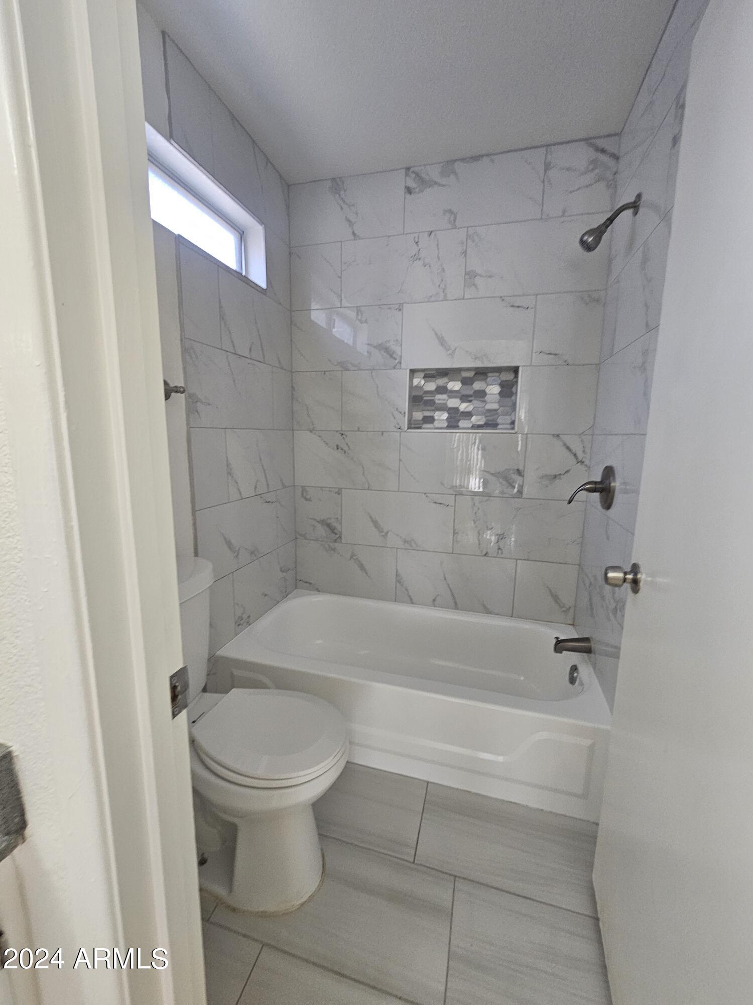 1743 East Carter Road Phoenix, AZ 85042 - Photo 17 of 25 MBath2