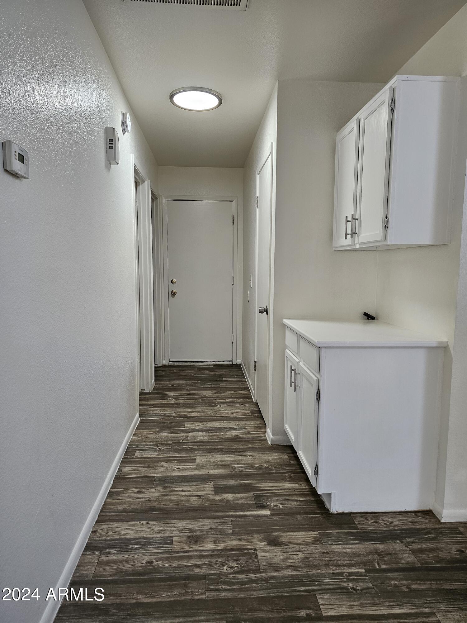 1743 East Carter Road Phoenix, AZ 85042 - Photo 22 of 25 Hallway