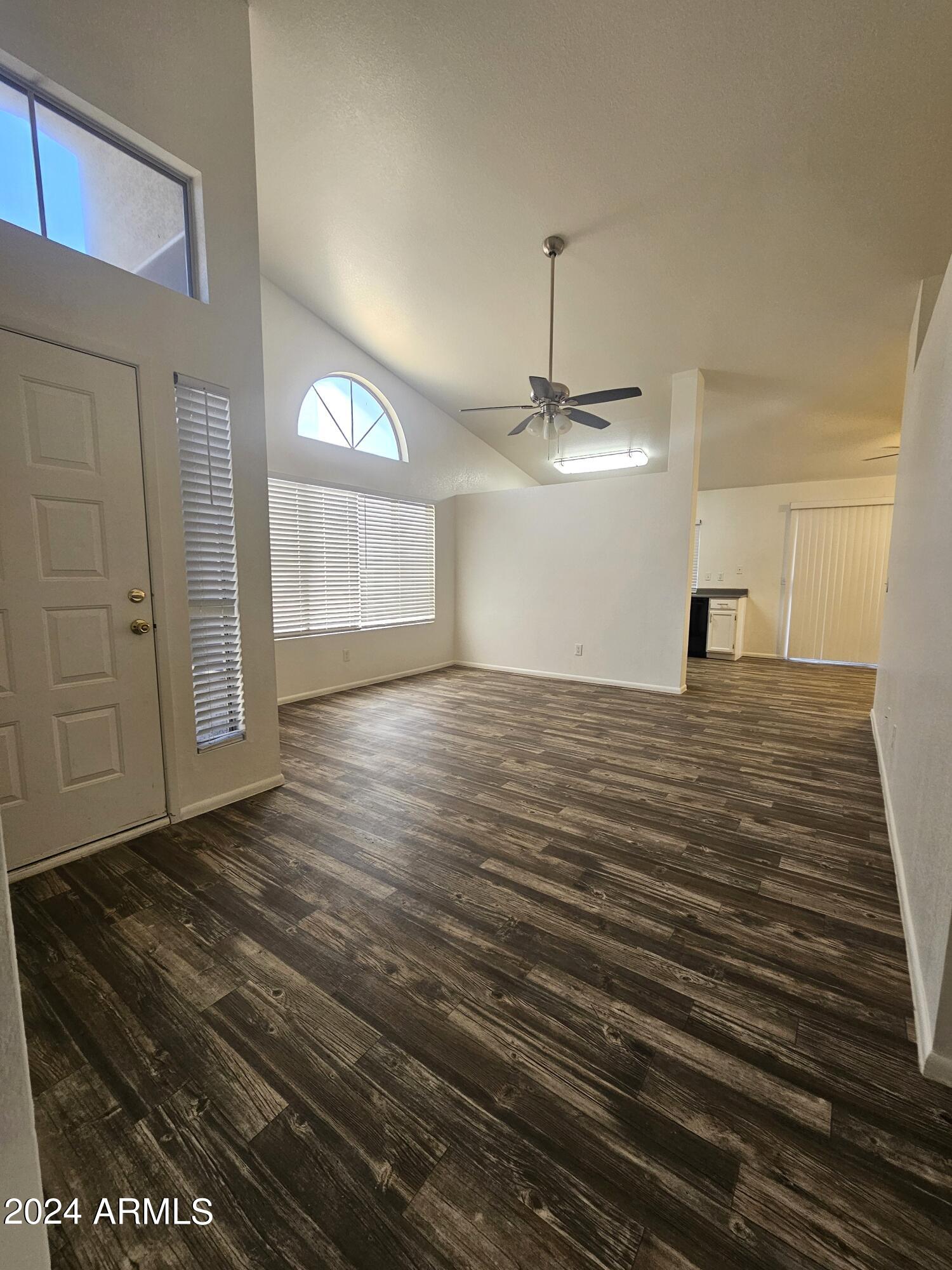 1743 East Carter Road Phoenix, AZ 85042 - Photo 3 of 25 Living1