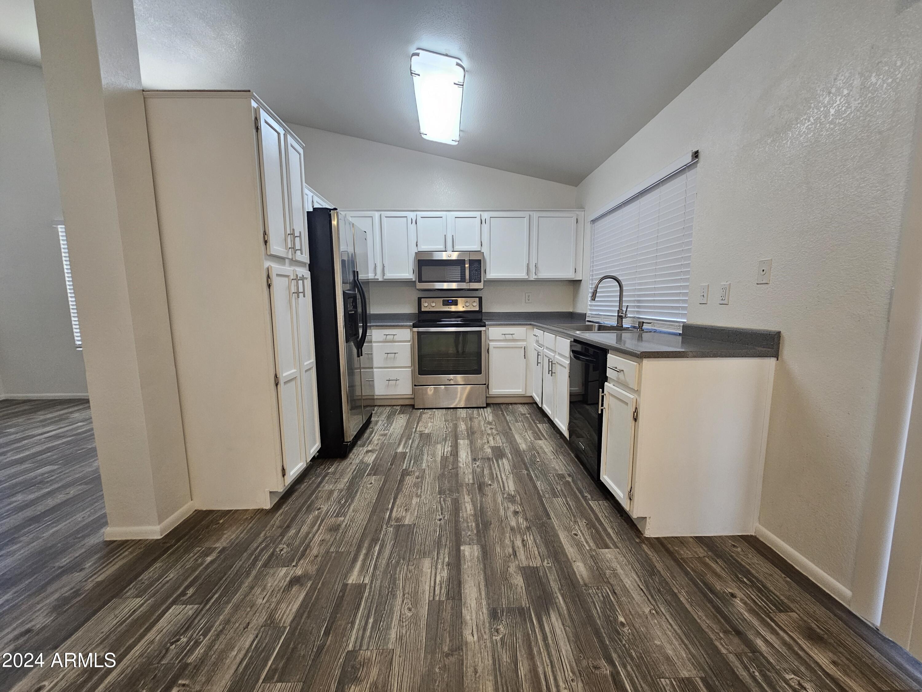 1743 East Carter Road Phoenix, AZ 85042 - Photo 8 of 25 Kitchen1