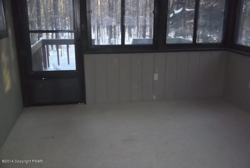 4 Evergreen Road Pocono Pines, PA 18350 - Photo 13 of 15 Florida room