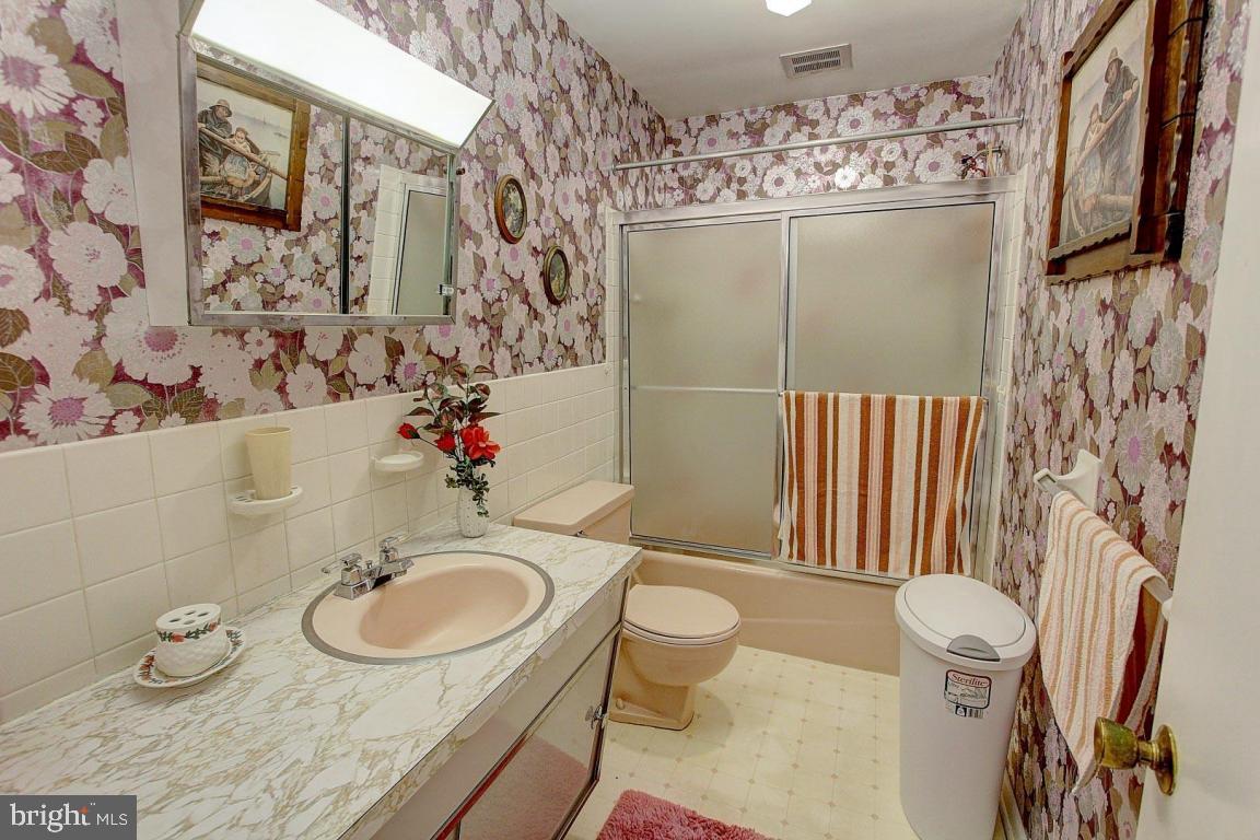 511 General Sutter Avenue Lititz, PA 17543 - Photo 13 of 23