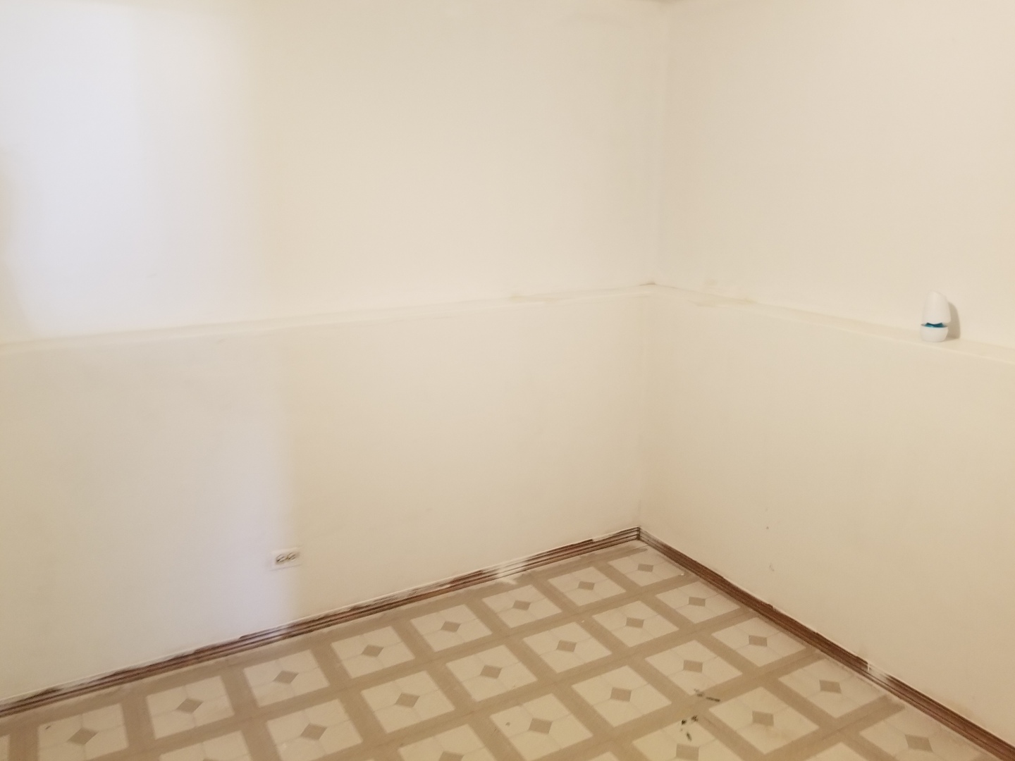 547 North Ridgemoor Avenue Mundelein, IL 60060 - Photo 15 of 19 a view of an empty room