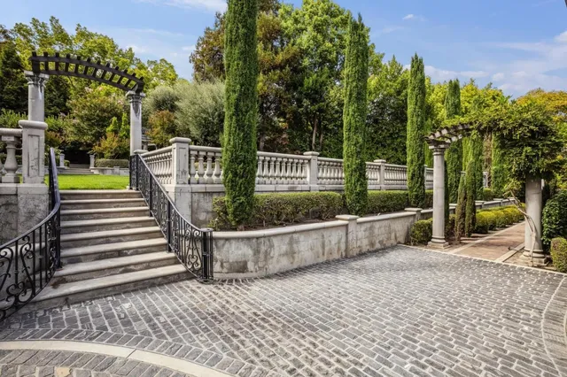 $12,800,000 | 15253 Montalvo Road, Saratoga, CA 95070