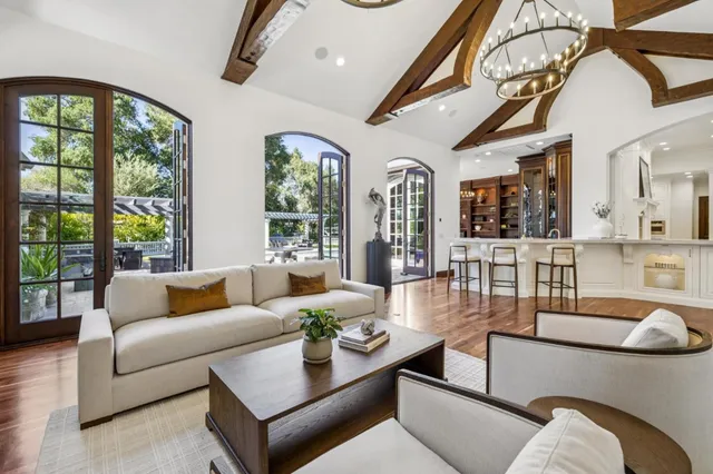 a view of a tennis court