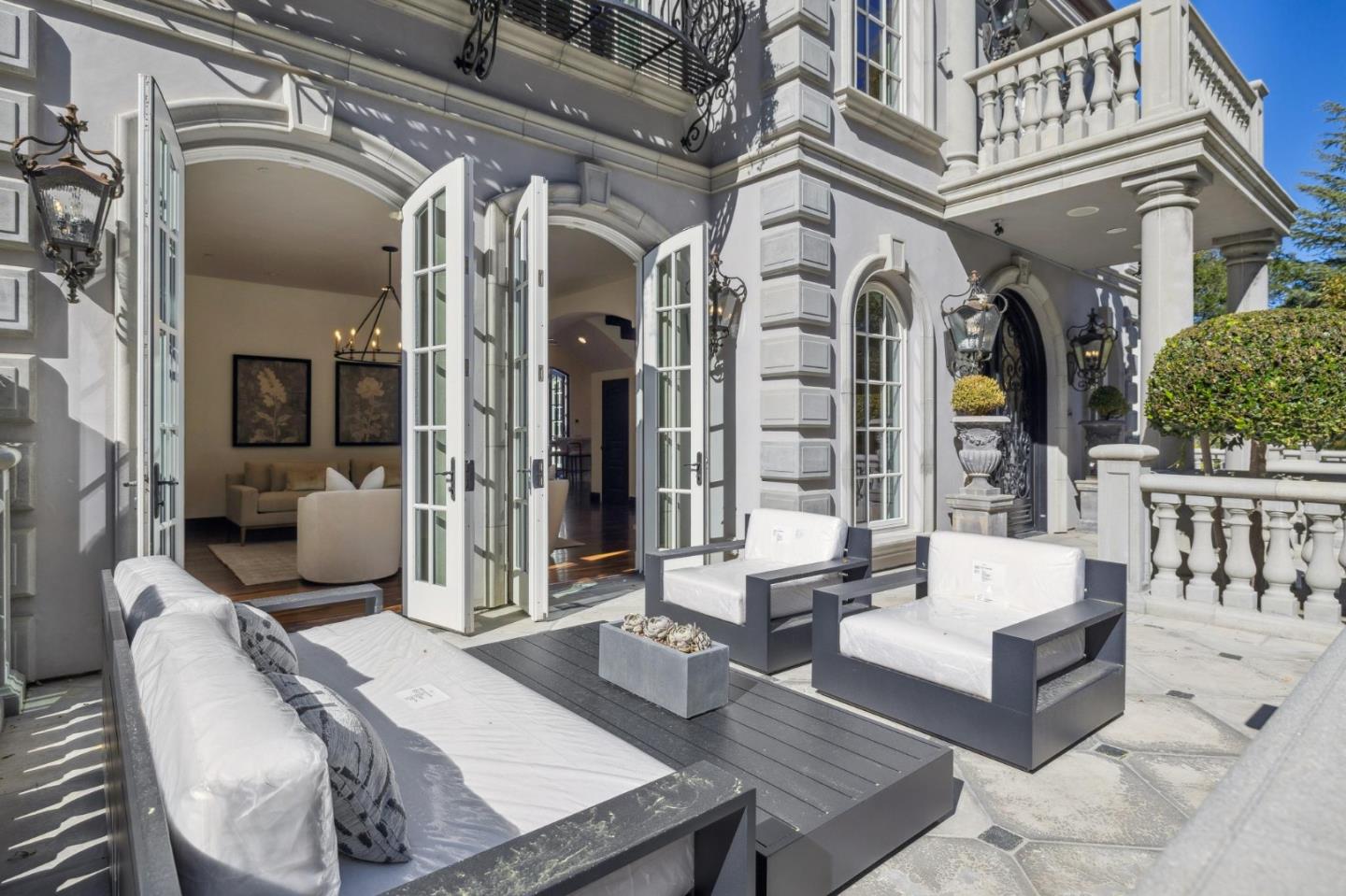 15253 Montalvo Road Saratoga, CA 95070 - Photo 8 of 107