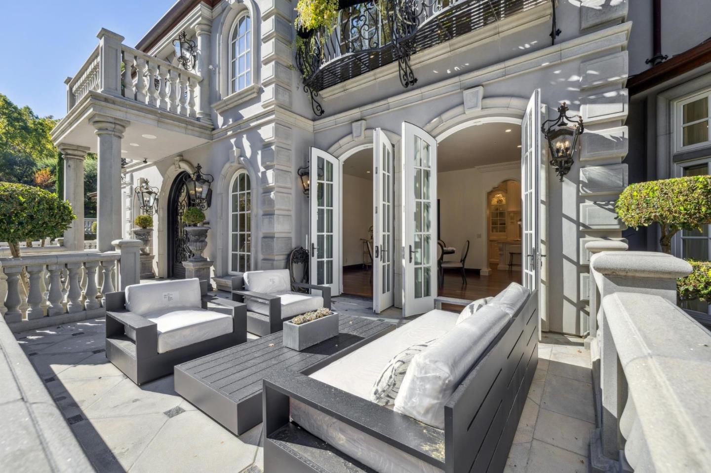 15253 Montalvo Road Saratoga, CA 95070 - Photo 9 of 107