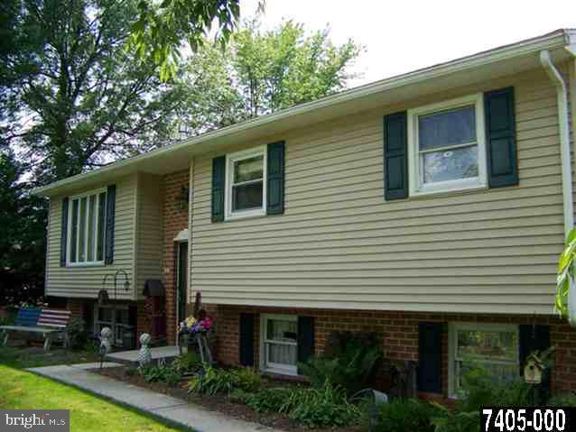 1616 Haar Road Spring Grove, PA 17362 - Photo 3 of 25