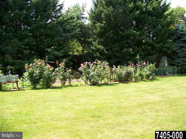1616 Haar Road Spring Grove, PA 17362 - Photo 9 of 25