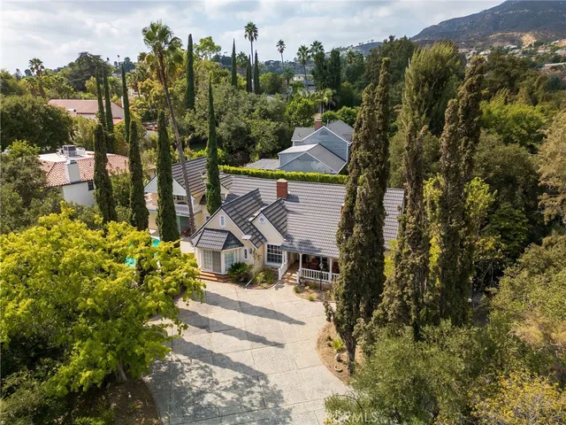 $2,988,000 | 1535 Royal Boulevard, Glendale, CA 91207