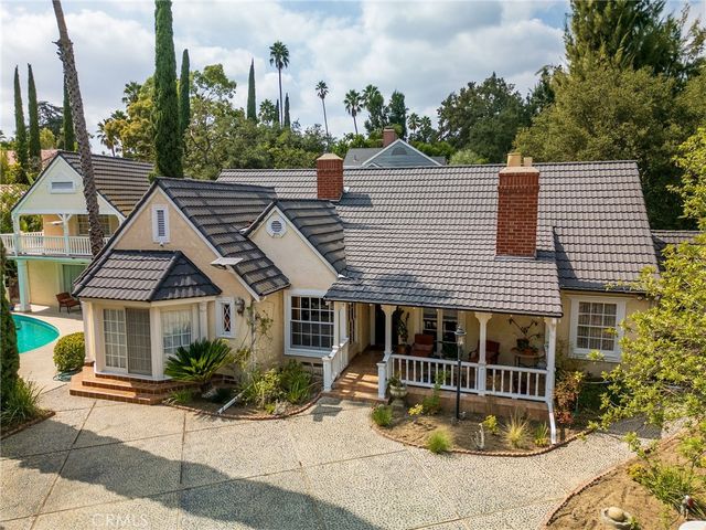 $2,988,000 | 1535 Royal Boulevard, Glendale, CA 91207