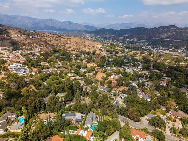 $2,988,000 | 1535 Royal Boulevard, Glendale, CA 91207