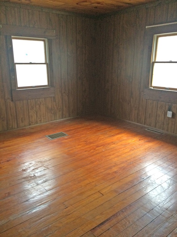 28 Groton Road Shirley, MA 01464 - Photo 3 of 9