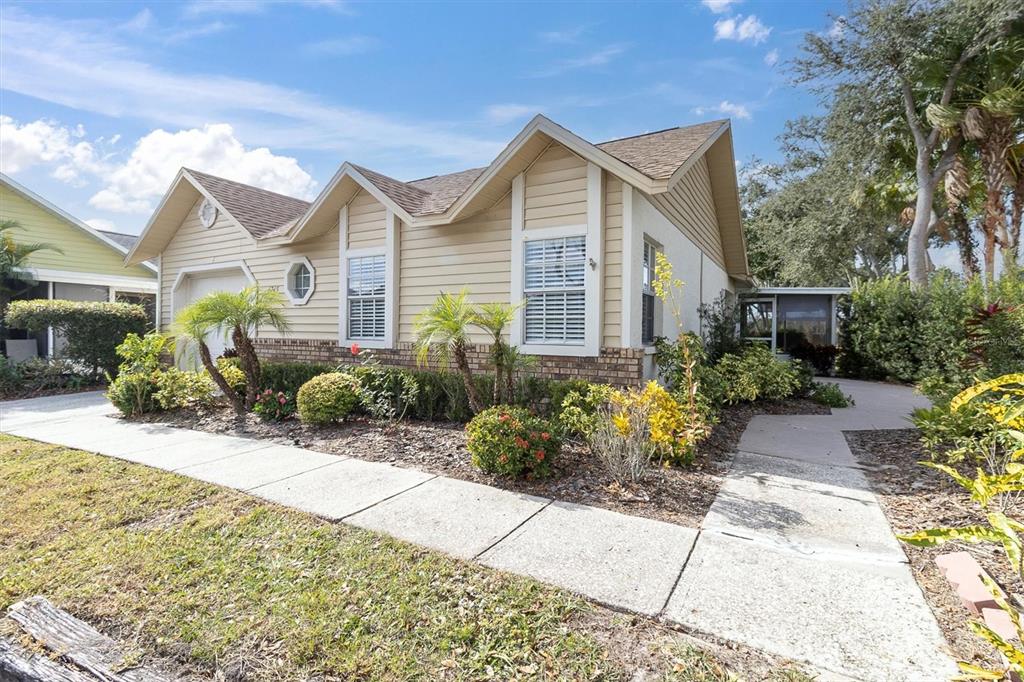 4745 Vicksburg Court New Port Richey, FL 34655 - Photo 2 of 30