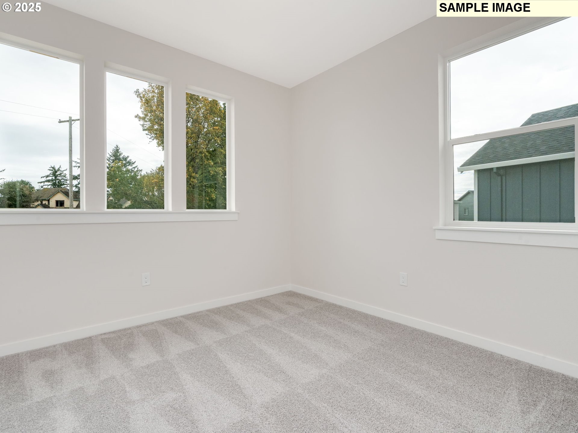 2111 Northeast Ridge Run Lane Estacada, OR 97023 - Photo 13 of 45 an empty room with a window