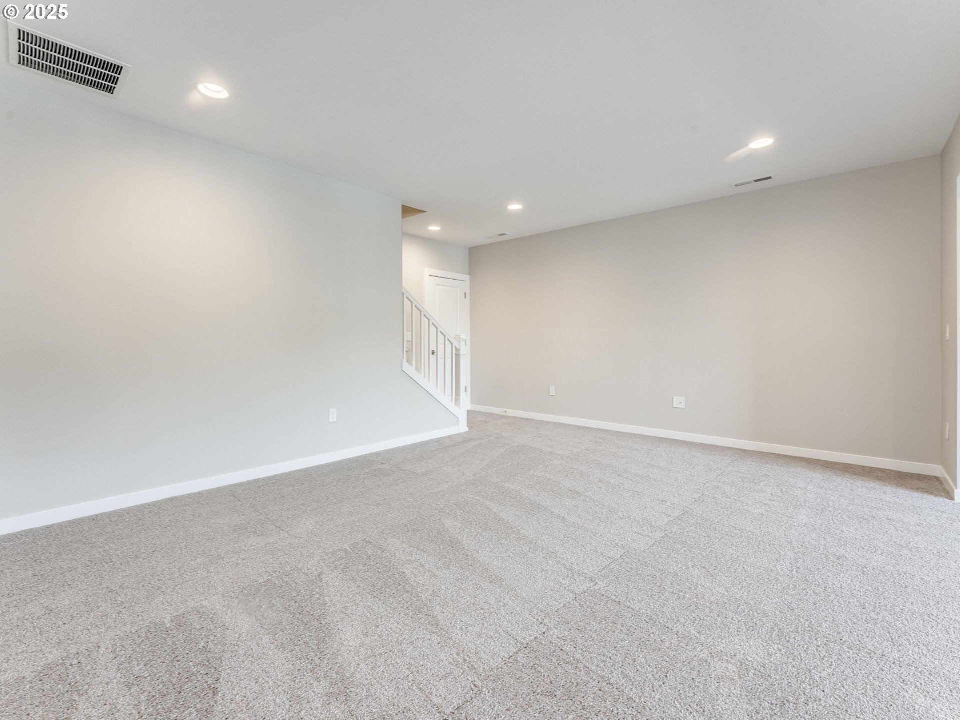 2111 Northeast Ridge Run Lane Estacada, OR 97023 - Photo 27 of 45 an empty room with a natural light